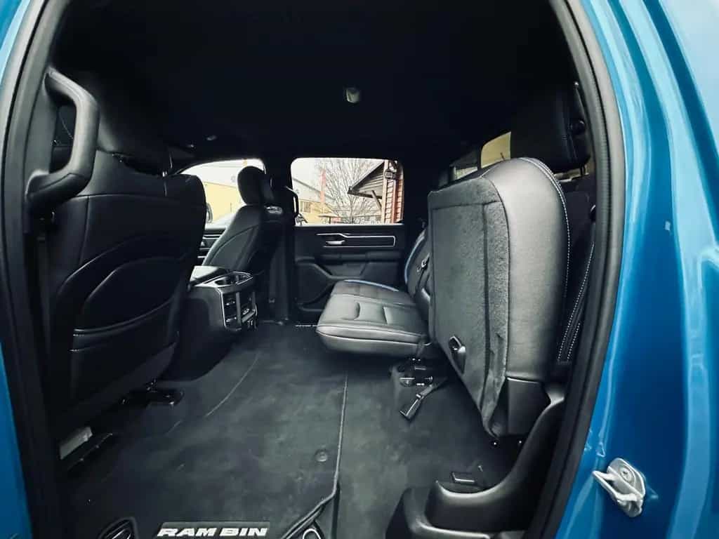 Dodge RAM 1500 V8 5,7L*4X4*OFF-ROAD*LEDER*LED*AHK*GARANTIE 01/2019-photo-37