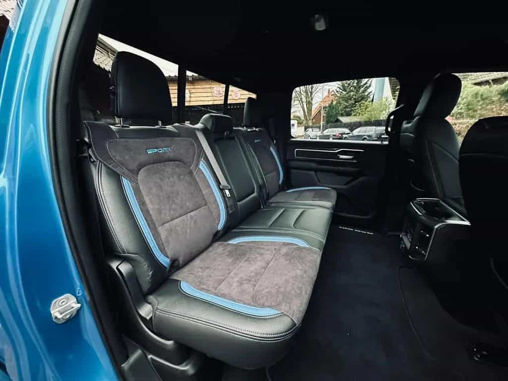 Dodge RAM 1500 V8 5,7L*4X4*OFF-ROAD*LEDER*LED*AHK*GARANTIE 01/2019-photo-45