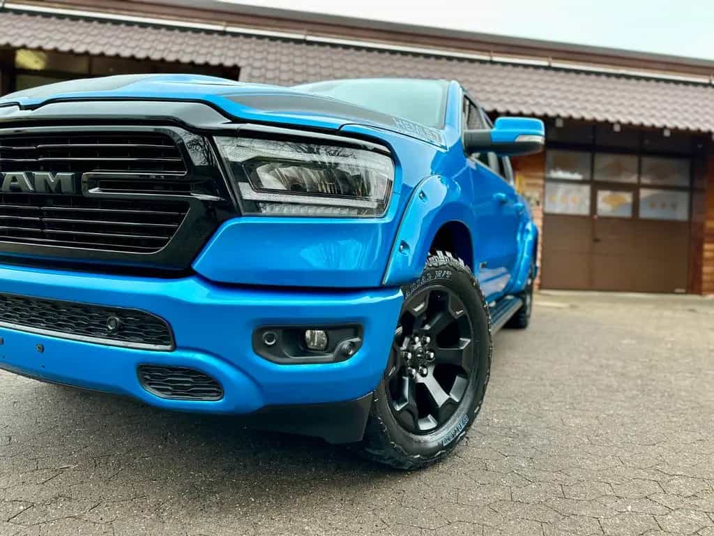 Dodge RAM 1500 V8 5,7L*4X4*OFF-ROAD*LEDER*LED*AHK*GARANTIE 01/2019-photo-5