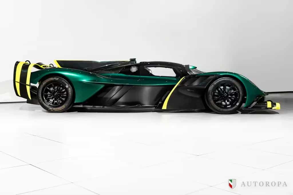 Aston Martin Other New Aston Martin Valkyrie AMR Pro Ferrari Sweden 12/2022-photo-2