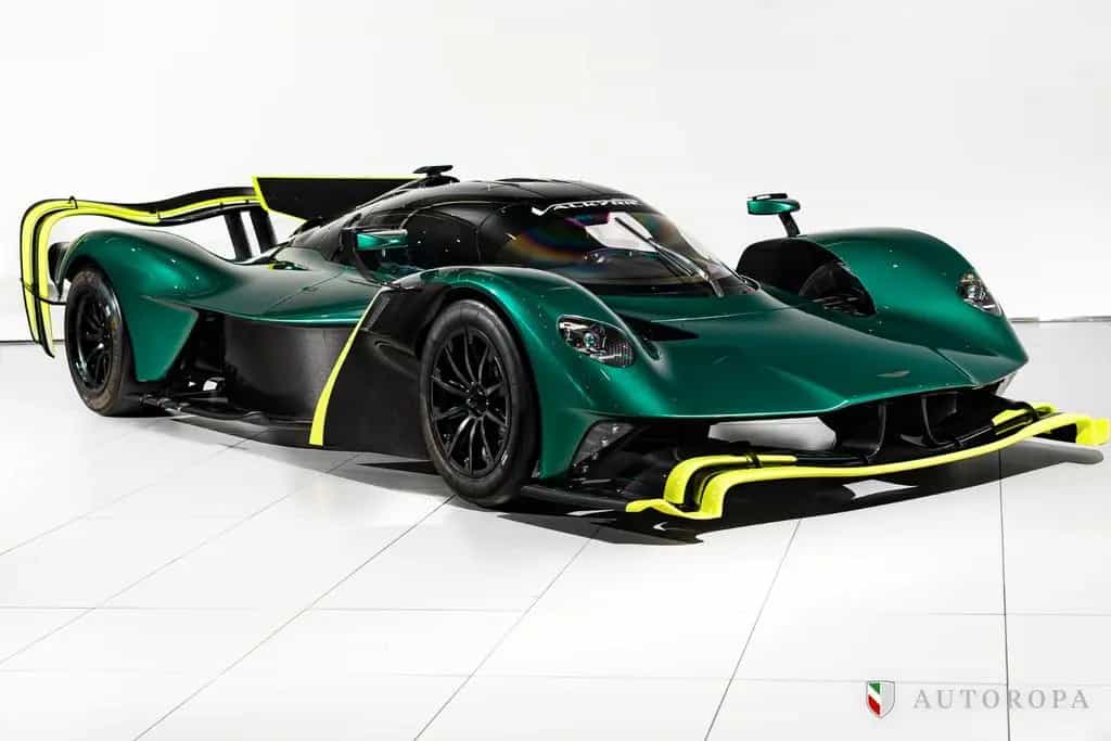 Aston Martin Other New Aston Martin Valkyrie AMR Pro Ferrari Sweden 12/2022-photo-4