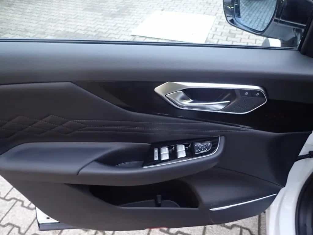 BAIC X75 1.5T 7DCT Massagesitze Sitzbelüftung Indukti null-photo-6