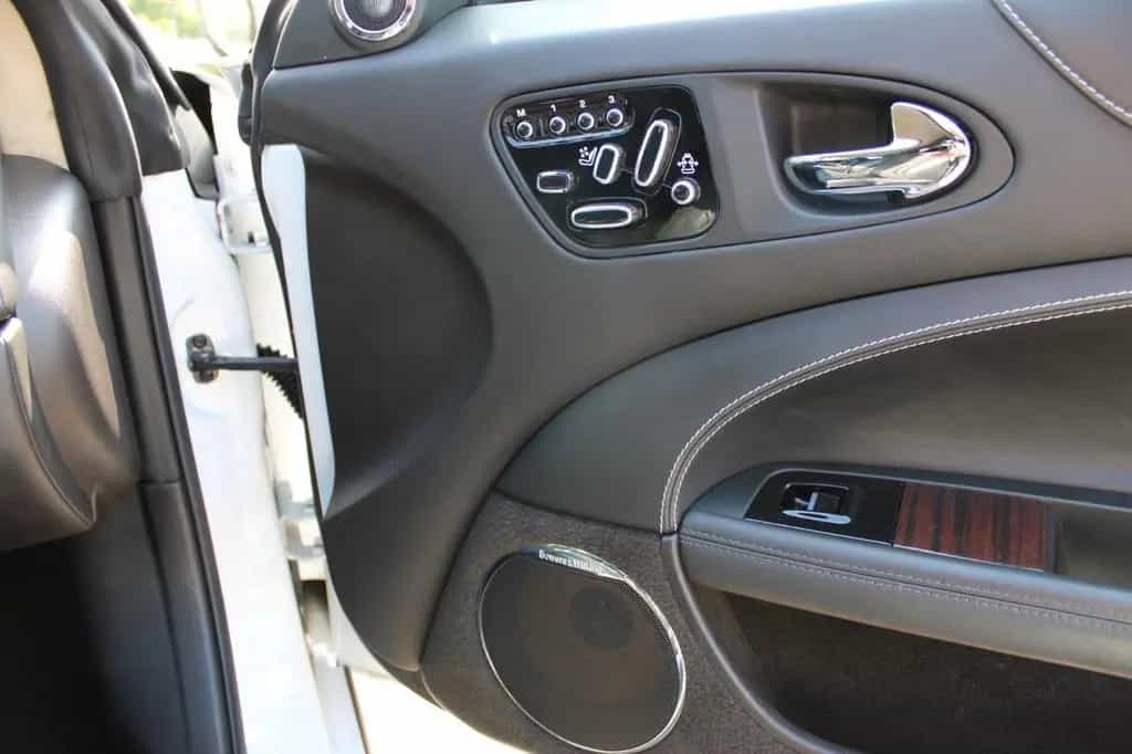Jaguar XK 5.0 V8 Portfolio Coupé Bowers&Wilkins Kamera 01/2014-photo-16