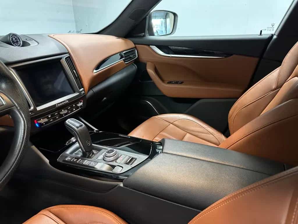Maserati Levante S Q4 GRANSPORT SKYHO.*PANO*H&K*NERISSIMO 10/2020-photo-17