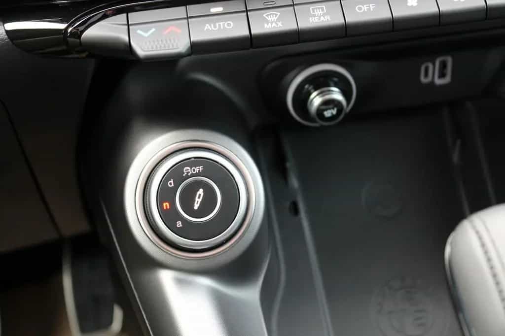 Alfa Romeo Tonale Veloce 1.5 LED,ACC,Navi,Pano,Sound,20'' 09/2023-photo-13