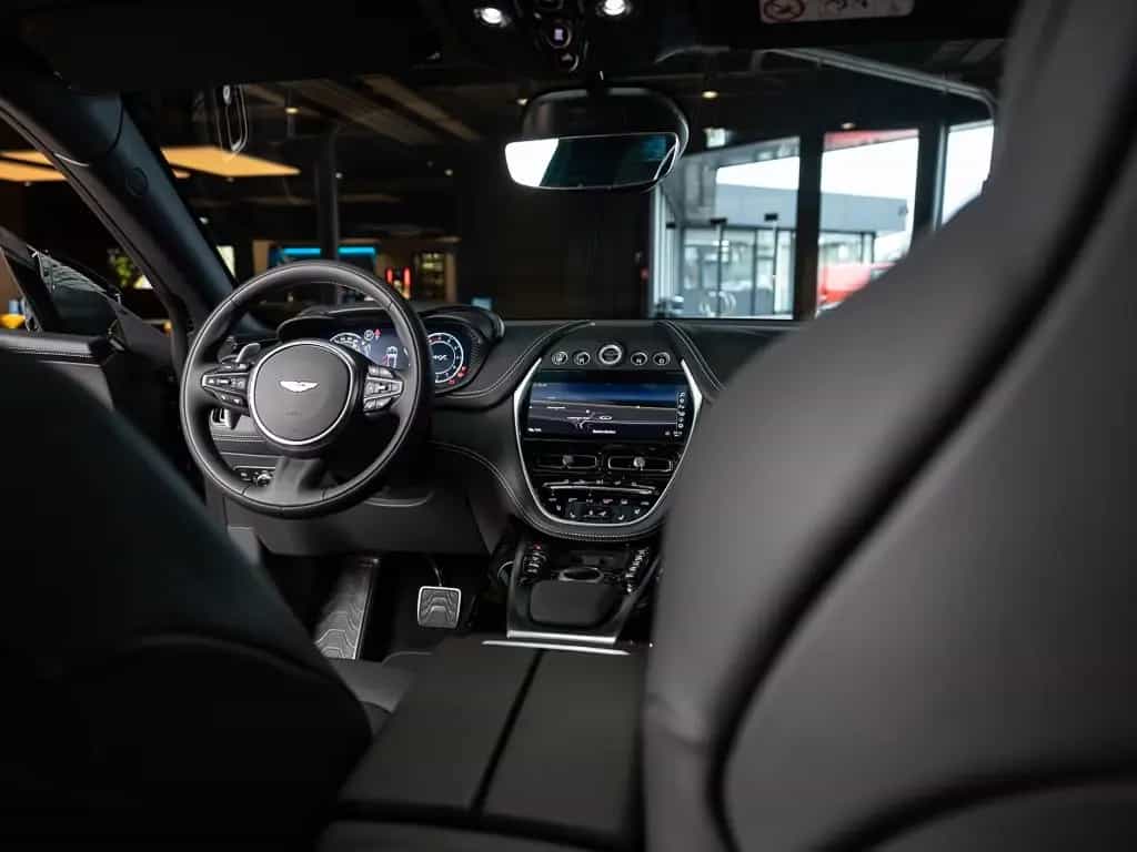 Aston Martin DBX - Xenon Grey - 23 Zoll - Standheizung 02/2024-photo-20