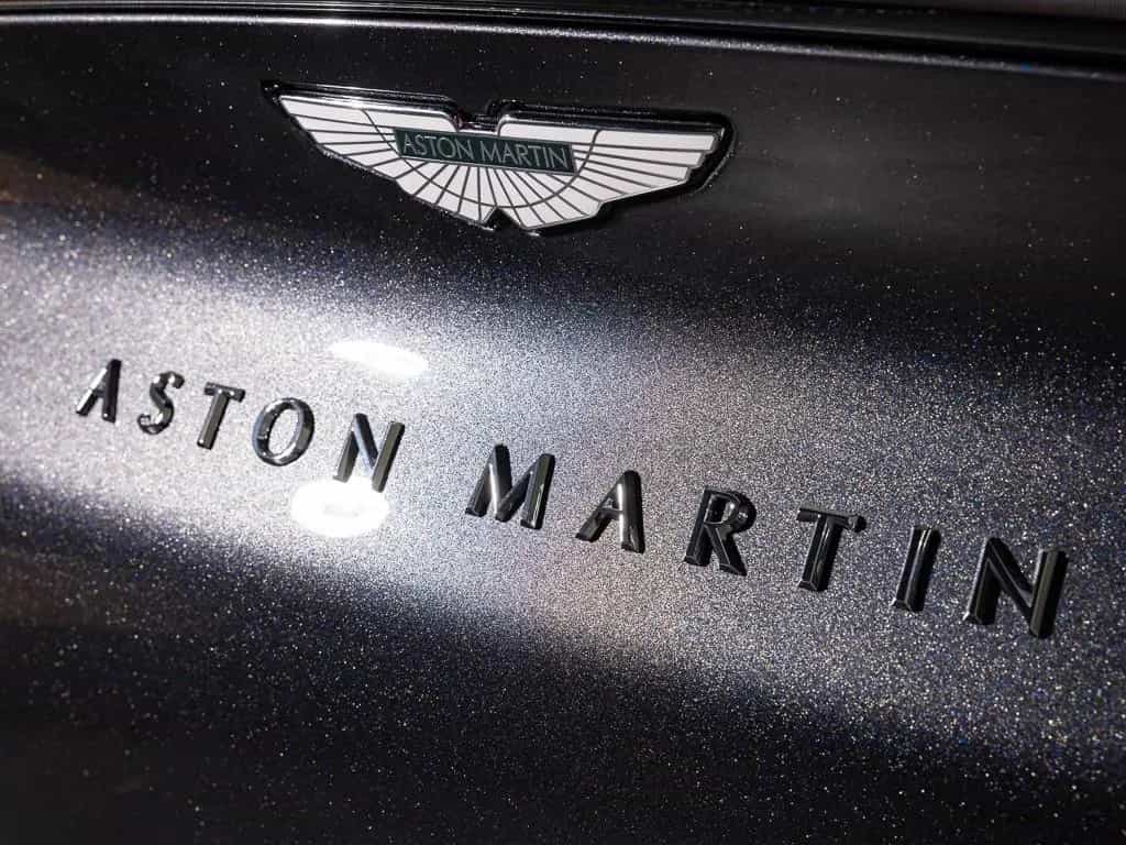 Aston Martin DBX - Xenon Grey - 23 Zoll - Standheizung 02/2024-photo-7