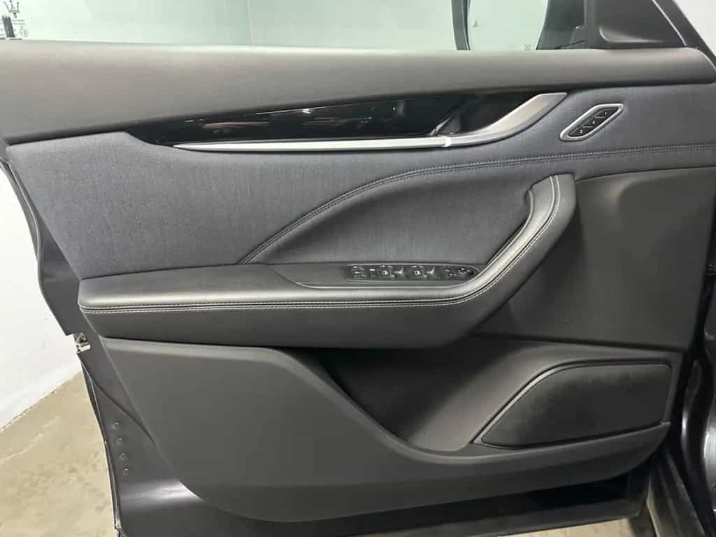 Maserati Levante S Q4 GRANLUSSO*AHK*PANO*WINTER*SOFTCLOSE 11/2019-photo-8