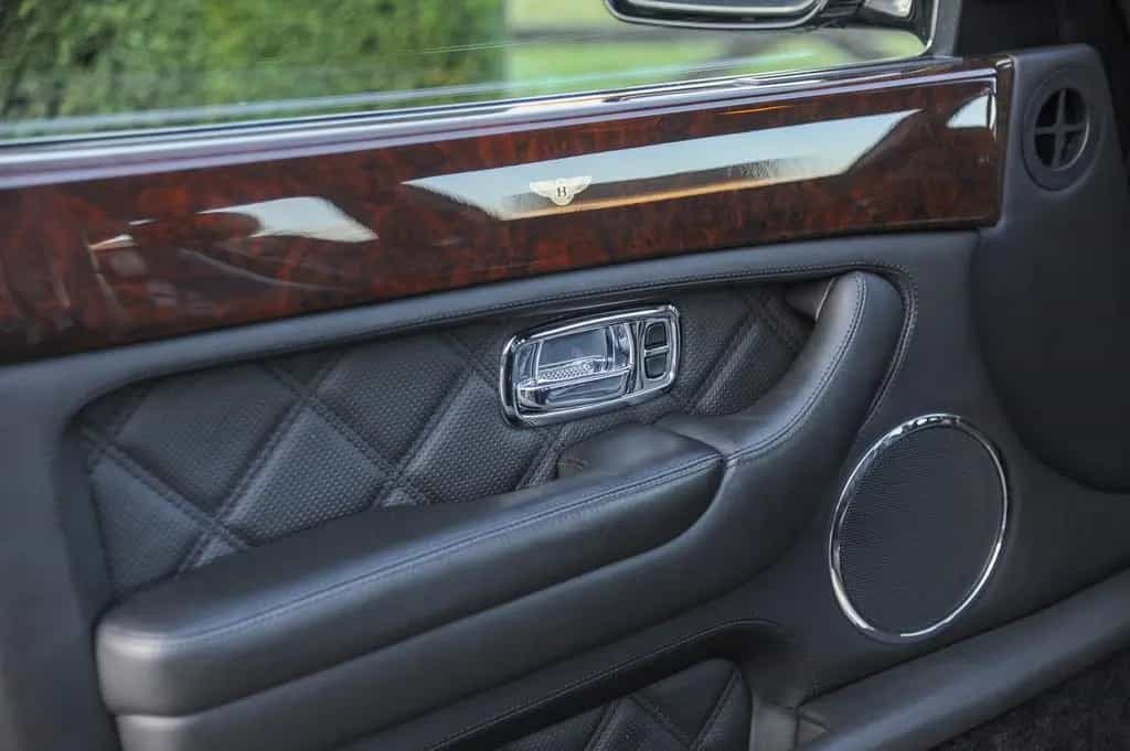 Bentley Arnage T - Low Mileage - Full Service 09/2007-photo-17