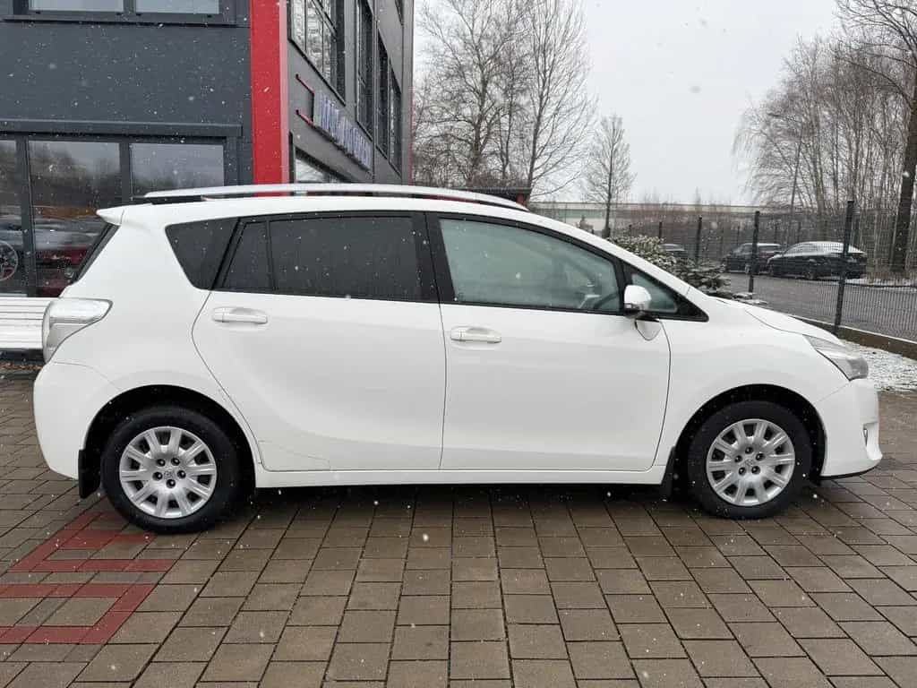 Toyota Verso Life 2.0 D-4D TÜV/INSP. Neu/AHK 03/2014-photo-3
