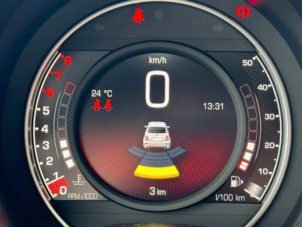 Abarth 595 1.4 T-Jet 165 + NAVI+Beats 06/2024-photo-9