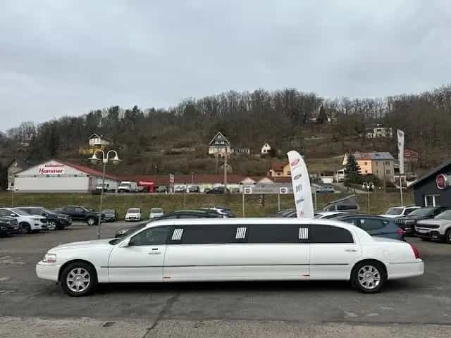 Lincoln Town Car Stretch Limousine 4,6 Liter V8 01/2006-photo-1