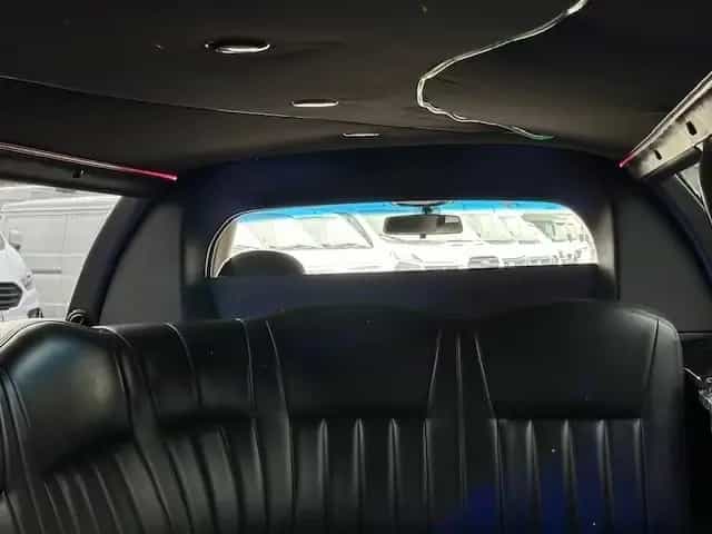 Lincoln Town Car Stretch Limousine 4,6 Liter V8 01/2006-photo-18