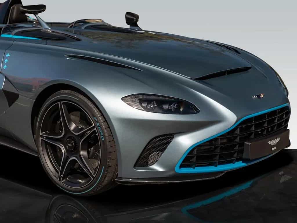 Aston Martin Other V12 SPEEDSTER "MAVERICK EDITION" null-photo-2