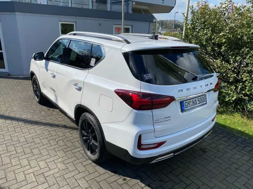 Ssangyong REXTON Sapphire 4x4*RFK*AT*SD*NAVI 03/2024-photo-1