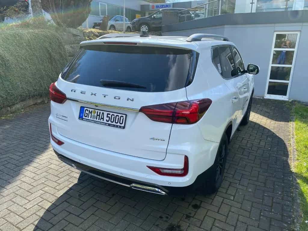 Ssangyong REXTON Sapphire 4x4*RFK*AT*SD*NAVI 03/2024-photo-2