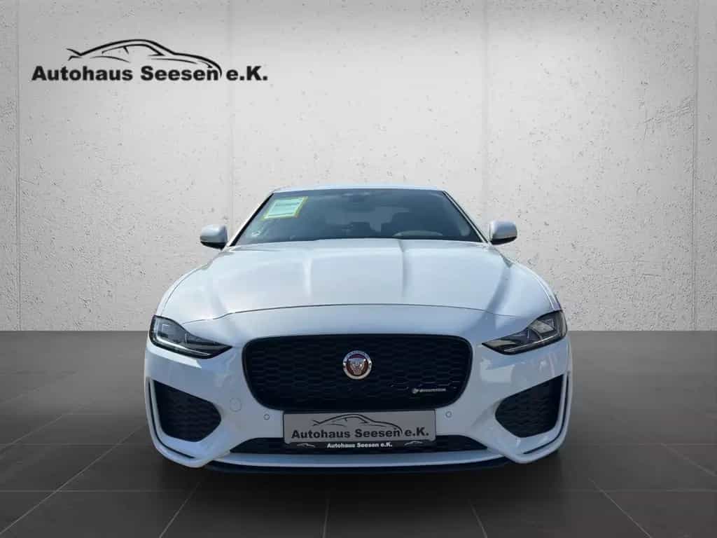 Jaguar XE R-Dynamic  AWD*Black Pack*Navi*Leder*LED* 01/2020-photo-1