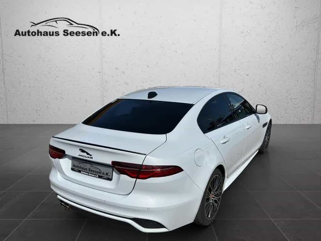Jaguar XE R-Dynamic  AWD*Black Pack*Navi*Leder*LED* 01/2020-photo-12