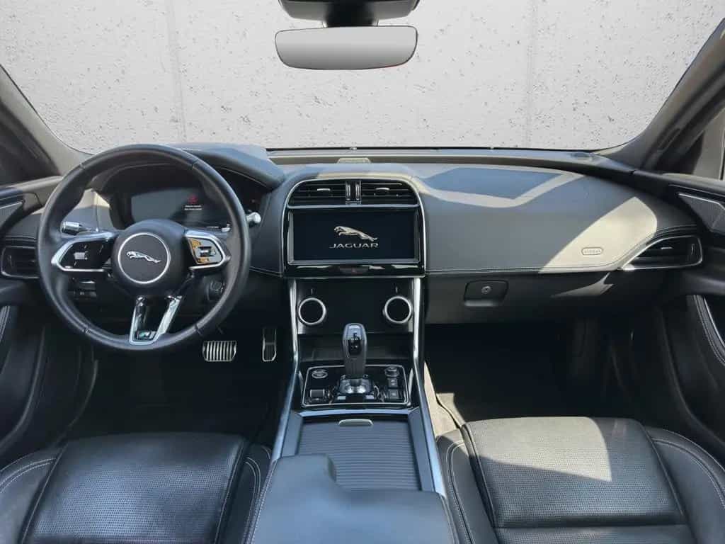Jaguar XE R-Dynamic  AWD*Black Pack*Navi*Leder*LED* 01/2020-photo-15