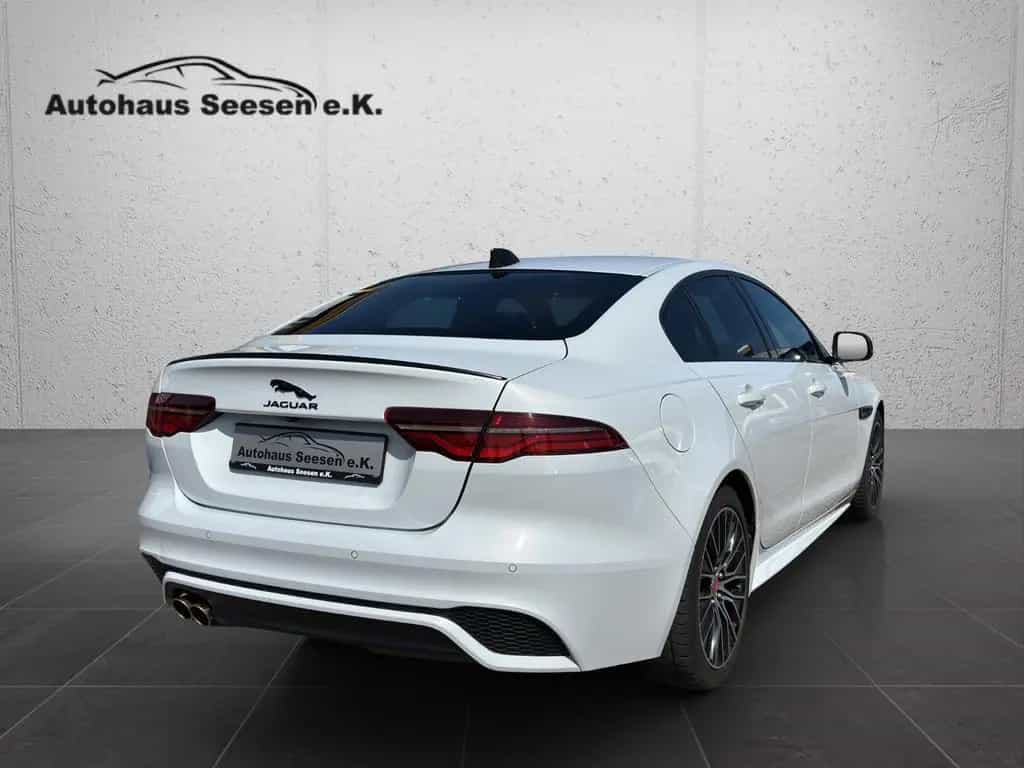 Jaguar XE R-Dynamic  AWD*Black Pack*Navi*Leder*LED* 01/2020-photo-6