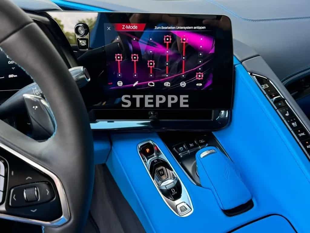 Corvette C8 Stingray Coupe 6,2 V8 3LT Europamodell STEPPE 08/2025-photo-18