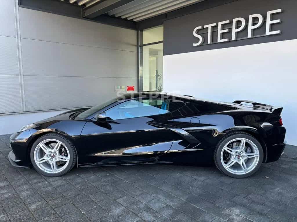 Corvette C8 Stingray Coupe 6,2 V8 3LT Europamodell STEPPE 08/2025-photo-2