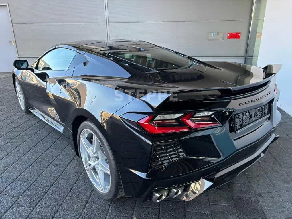Corvette C8 Stingray Coupe 6,2 V8 3LT Europamodell STEPPE 08/2025-photo-3