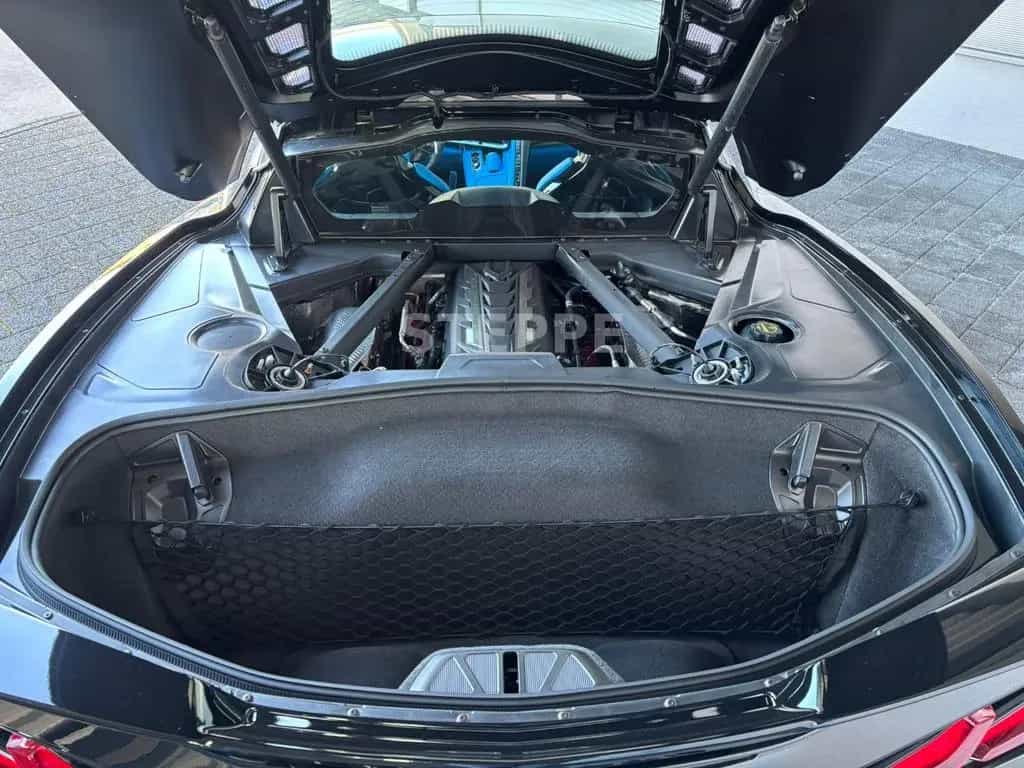 Corvette C8 Stingray Coupe 6,2 V8 3LT Europamodell STEPPE 08/2025-photo-5
