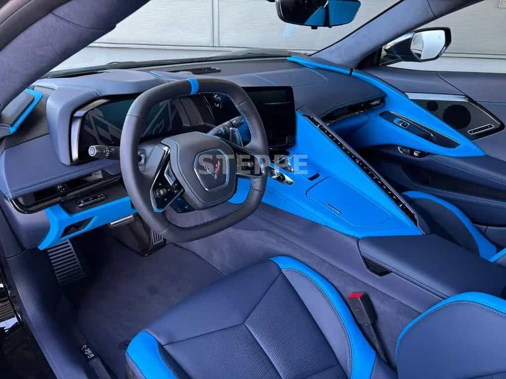 Corvette C8 Stingray Coupe 6,2 V8 3LT Europamodell STEPPE 08/2025-photo-7