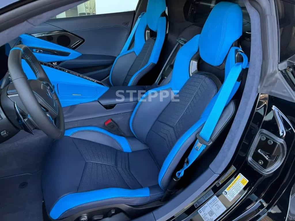 Corvette C8 Stingray Coupe 6,2 V8 3LT Europamodell STEPPE 08/2025-photo-8