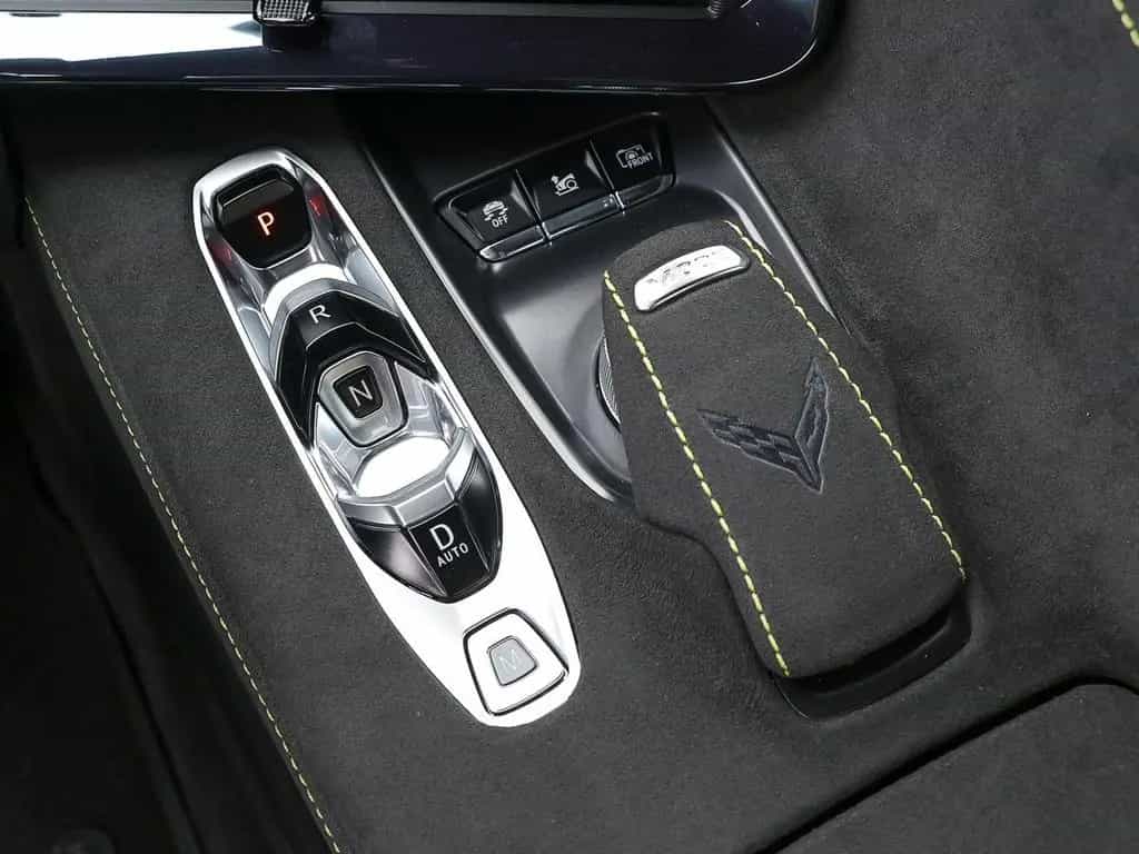 Corvette C8 Stingray Coupe 6,2 V8 3LT Europamodell STEPPE 08/2025-photo-14