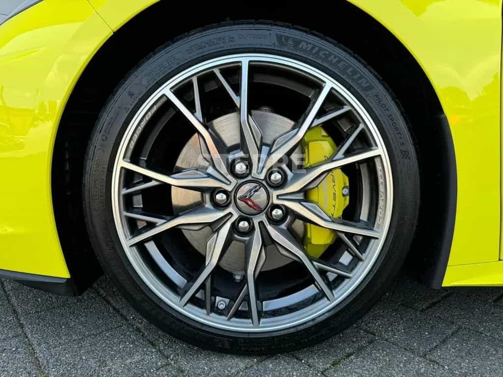 Corvette C8 Stingray Coupe 6,2 V8 3LT Europamodell STEPPE 08/2025-photo-17