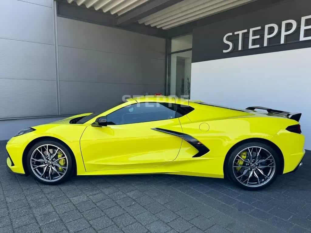 Corvette C8 Stingray Coupe 6,2 V8 3LT Europamodell STEPPE 08/2025-photo-1
