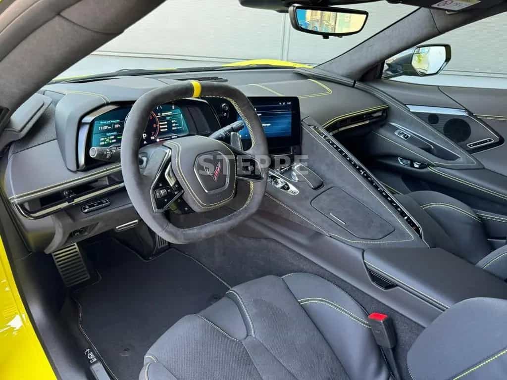 Corvette C8 Stingray Coupe 6,2 V8 3LT Europamodell STEPPE 08/2025-photo-4