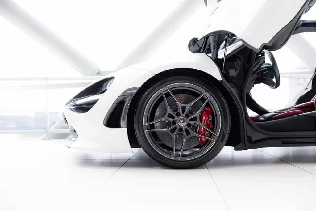 McLaren 720S 4.0 V8 Performance | Gorilla Glas | Leather 02/2018-photo-44