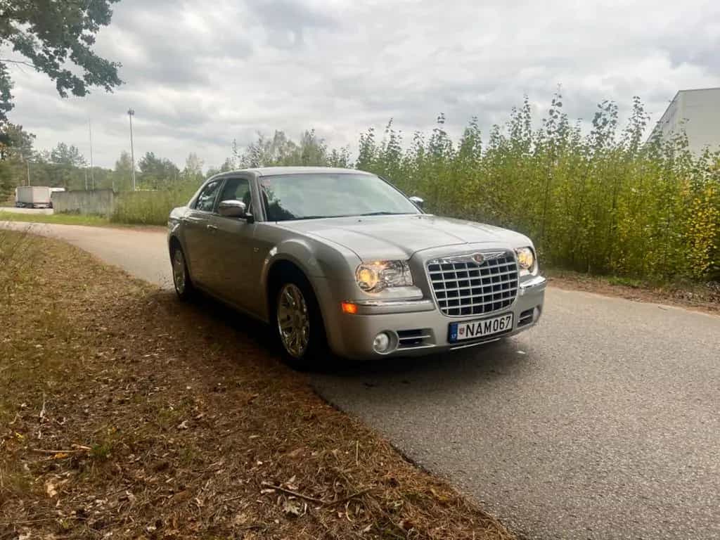 Chrysler 300C 5.7 V8 HEMI Autom. - 04/2006-photo-0