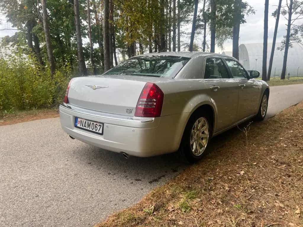 Chrysler 300C 5.7 V8 HEMI Autom. - 04/2006-photo-7