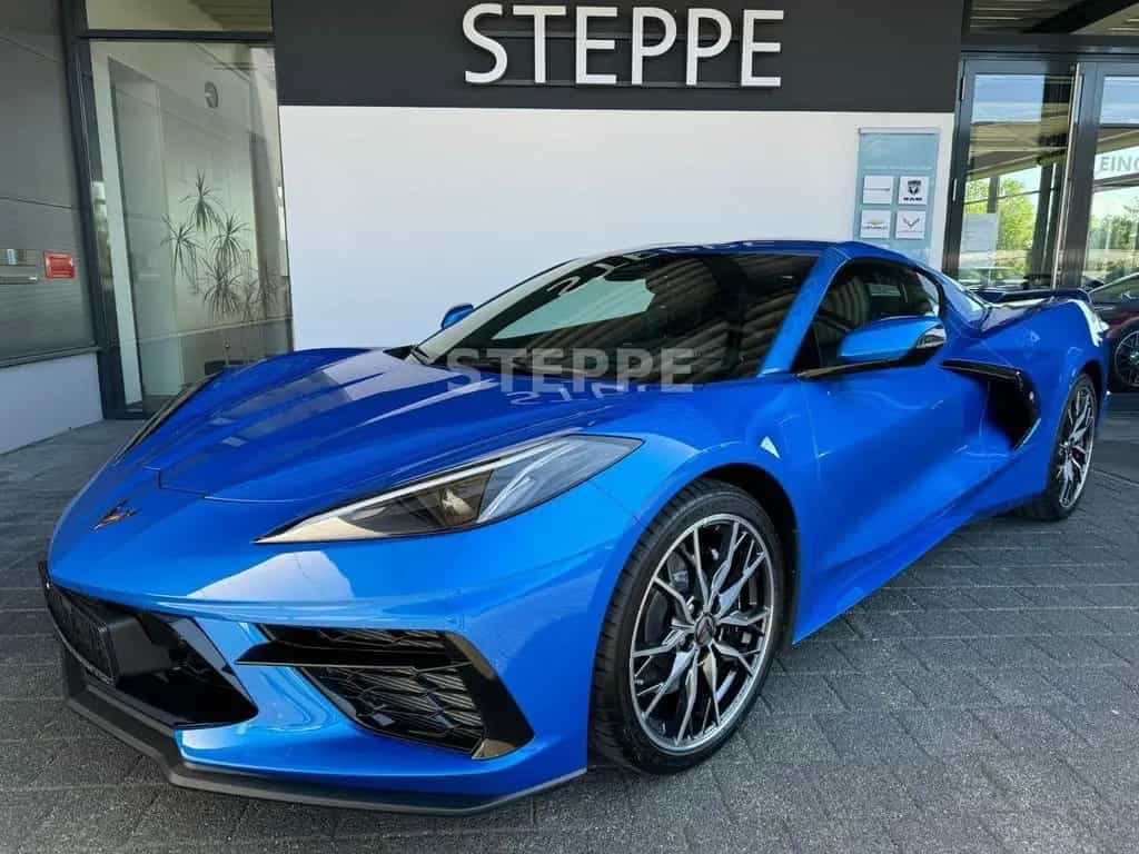 Corvette C8 Stingray Coupe 6,2V8 3LT Europamodell 08/2025-photo-0