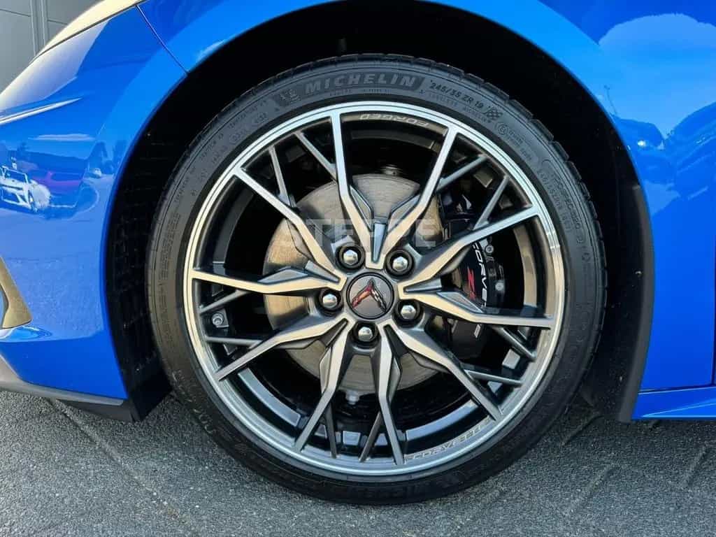 Corvette C8 Stingray Coupe 6,2V8 3LT Europamodell 08/2025-photo-18
