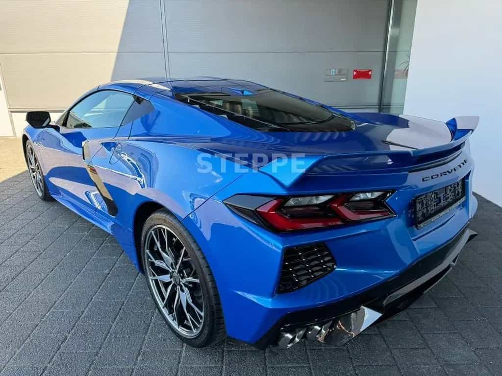 Corvette C8 Stingray Coupe 6,2V8 3LT Europamodell 08/2025-photo-3