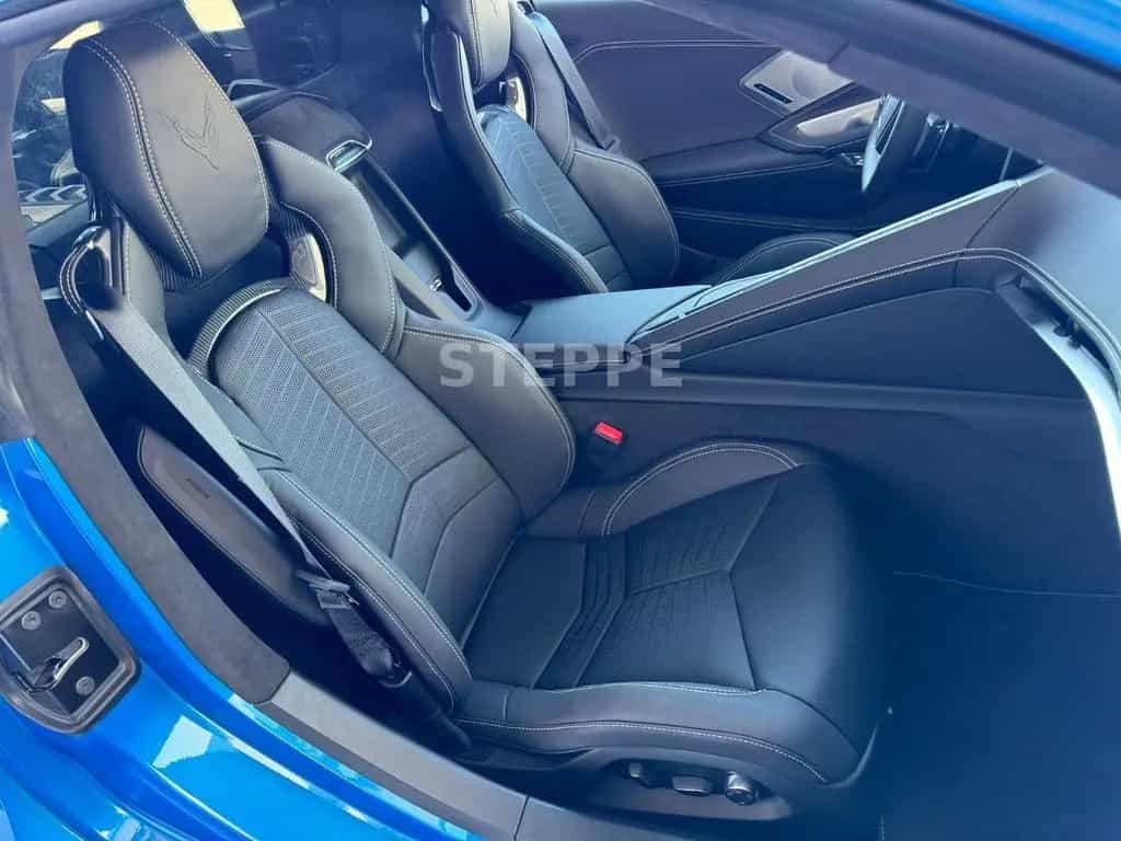 Corvette C8 Stingray Coupe 6,2V8 3LT Europamodell 08/2025-photo-8