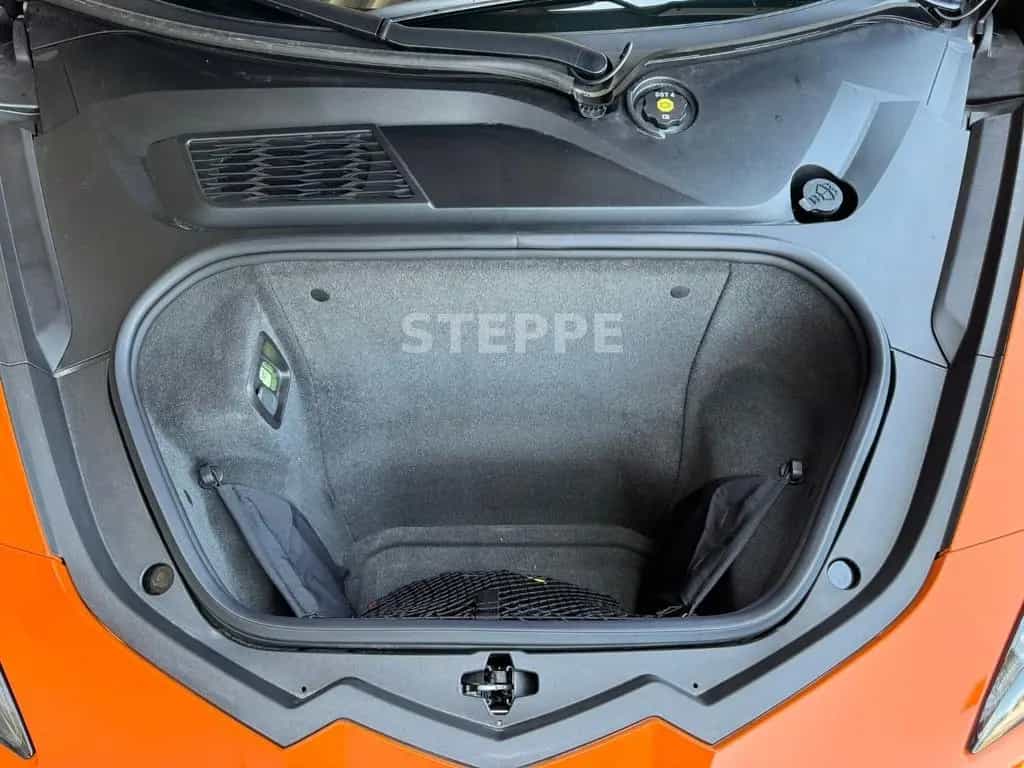 Corvette C8 Stingray Coupe 6,2 V8 3LT Europamodell STEPPE 08/2025-photo-16