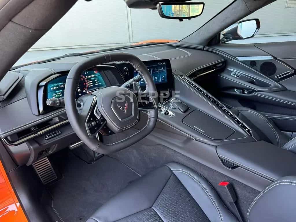 Corvette C8 Stingray Coupe 6,2 V8 3LT Europamodell STEPPE 08/2025-photo-5
