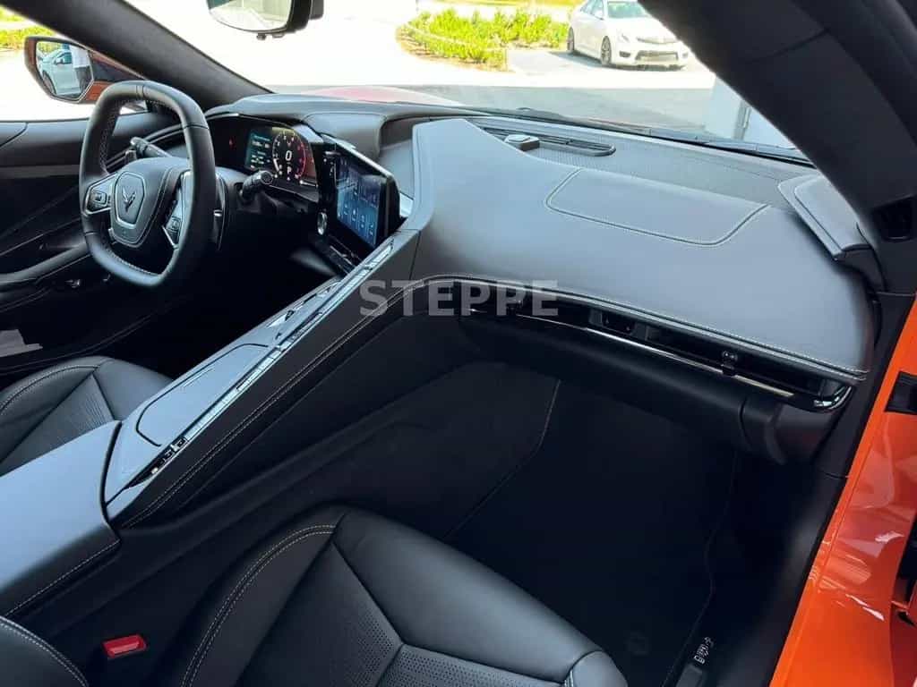 Corvette C8 Stingray Coupe 6,2 V8 3LT Europamodell STEPPE 08/2025-photo-8