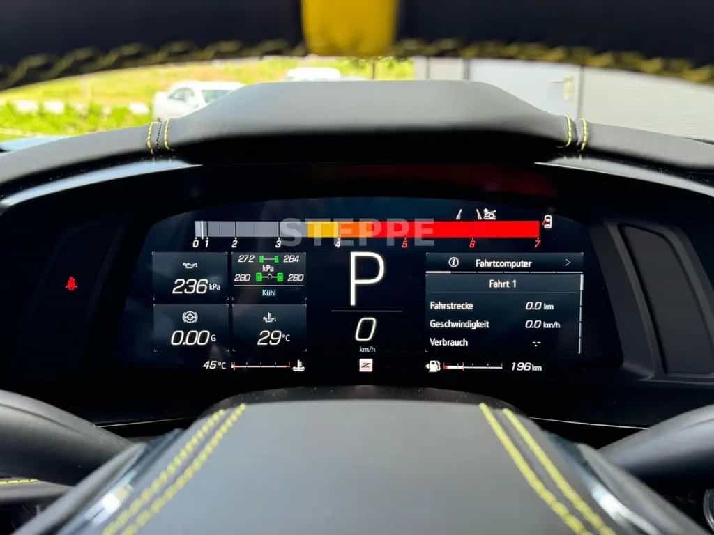 Corvette C8 Stingray Coupe 6,2 V8 3LT Europamodell STEPPE 08/2025-photo-14