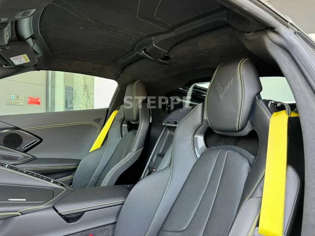 Corvette C8 Stingray Coupe 6,2 V8 3LT Europamodell STEPPE 08/2025-photo-16