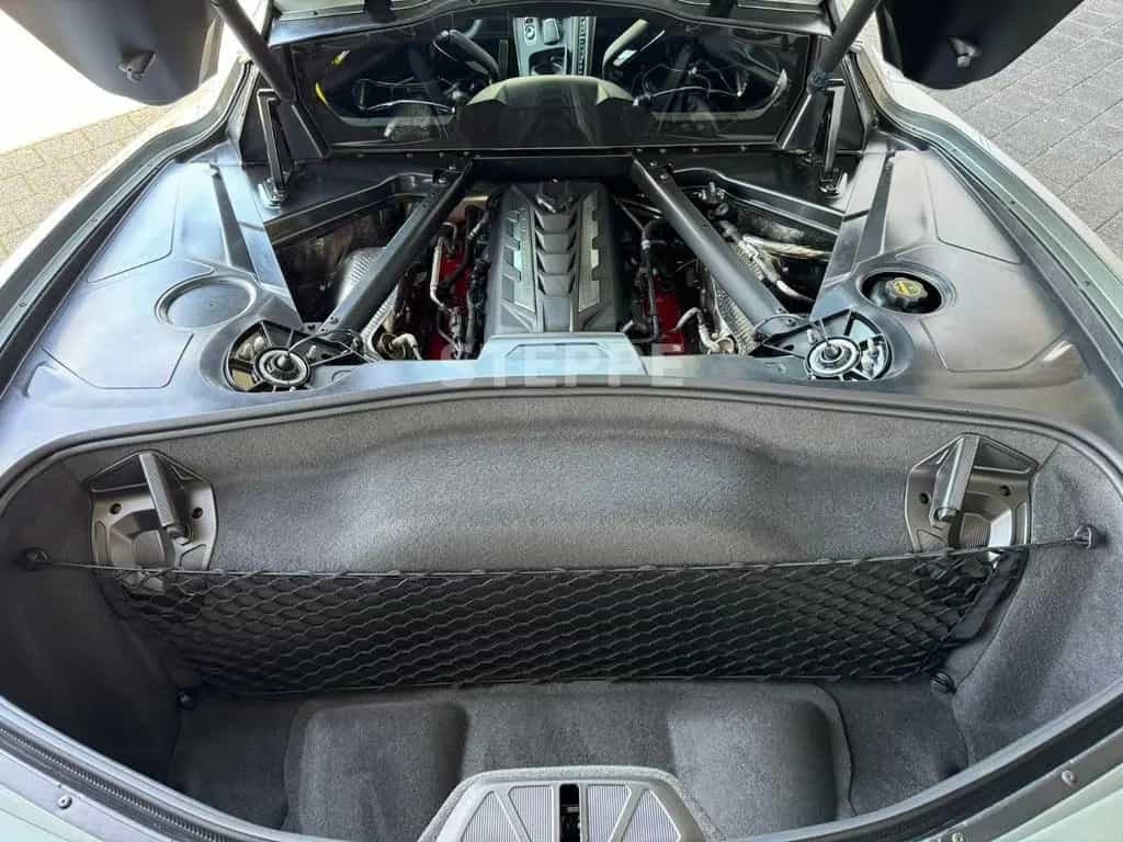 Corvette C8 Stingray Coupe 6,2 V8 3LT Europamodell STEPPE 08/2025-photo-17