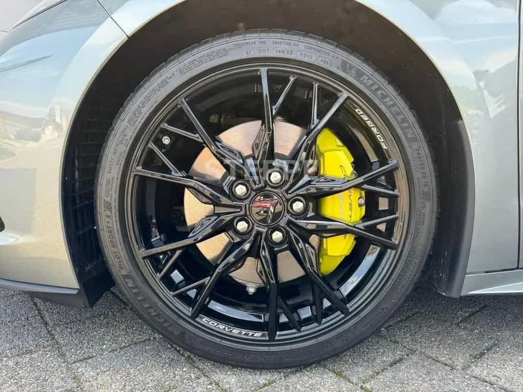 Corvette C8 Stingray Coupe 6,2 V8 3LT Europamodell STEPPE 08/2025-photo-19