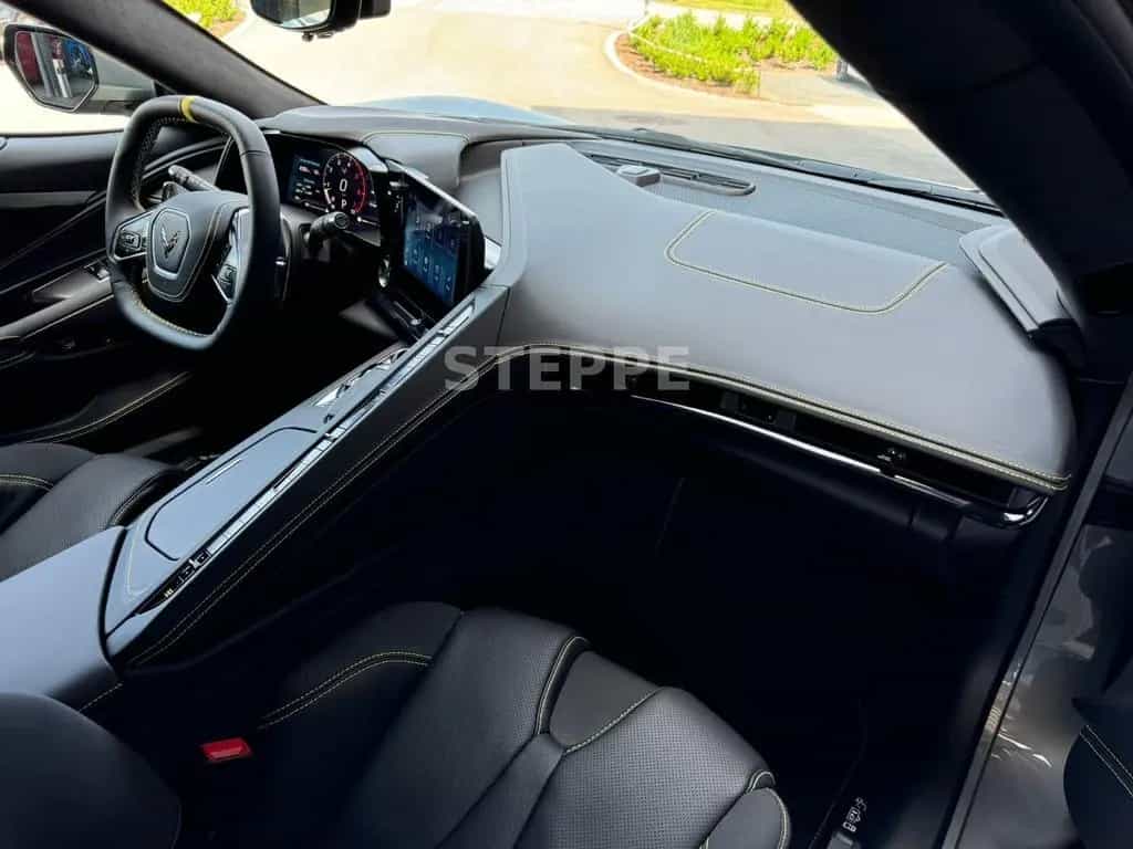 Corvette C8 Stingray Coupe 6,2 V8 3LT Europamodell STEPPE 08/2025-photo-8