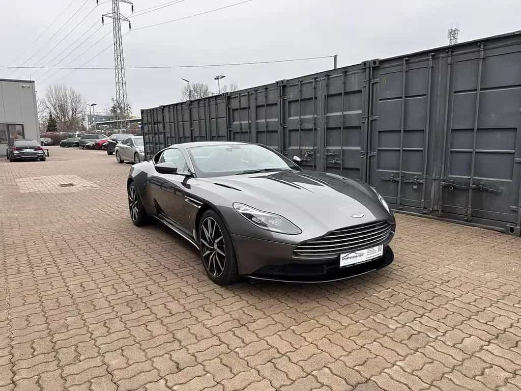 Aston Martin DB11 V12 Launch Edition 12/2017-photo-0